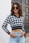 V-Neck-Houndstooth-Knitted-Crop-Top-2